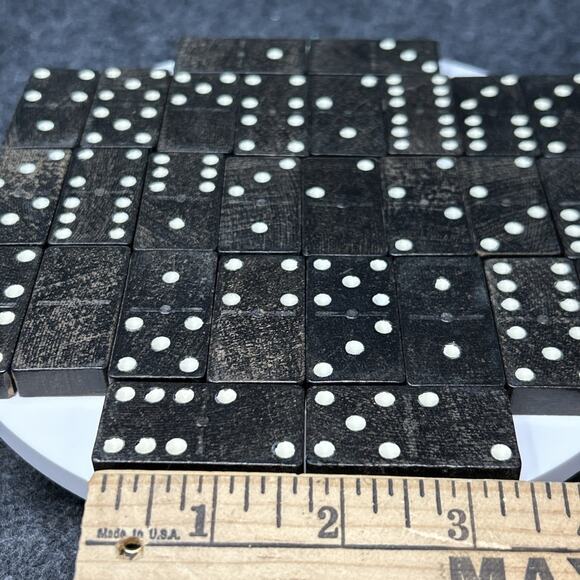 Vintage Statue Of Liberty Dominoes 28 Pieces Black - Picture 2 of 9